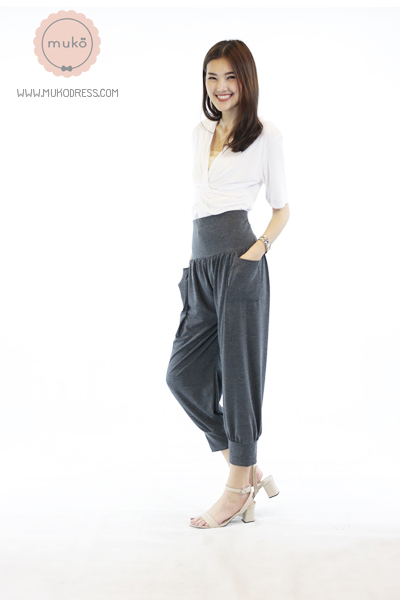 Muko Colla กางเกงขายาว ทรงจินนี่ BL02-002 สีเทาเข้ม