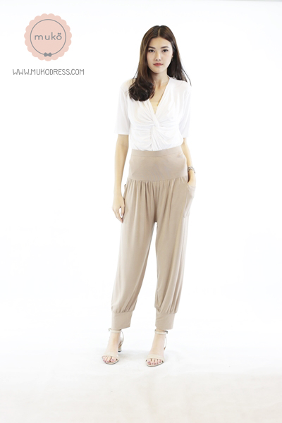 Muko Colla กางเกงขายาว ทรงจินนี่ BL02-004 สีลาเต้ Muko Colla กางเกงขายาว ทรงจินนี่ BL02-004 สีลาเต้