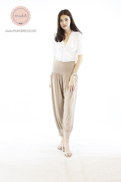 Muko Colla กางเกงขายาว ทรงจินนี่ BL02-004 สีลาเต้ Muko Colla กางเกงขายาว ทรงจินนี่ BL02-004 สีลาเต้