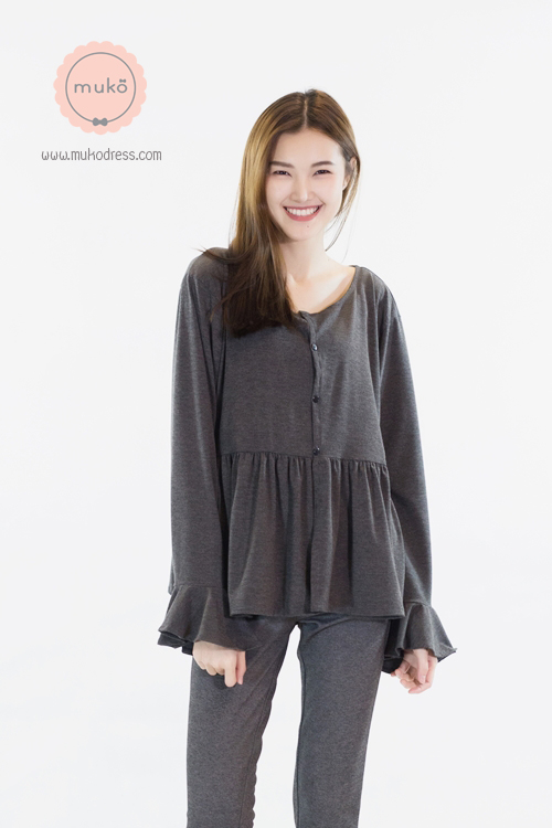 Muko Brooklyn Cardigan เสื้อคลุม แขนระบายอกระบาย AB05-006 สีเทาเข้ม Muko Brooklyn Cardigan เสื้อคลุม แขนระบายอกระบาย AB05-006 สีเทาเข้ม