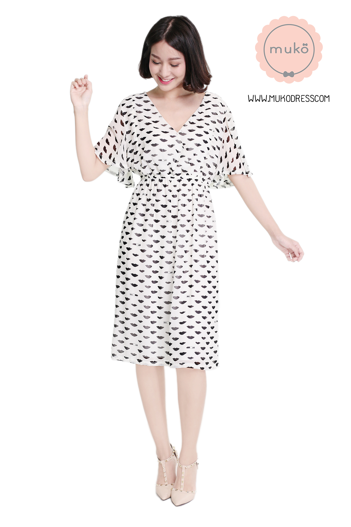 Muko Jaycee เดรสให้นม คลุมท้อง DZ24-007 ขาวปากสีดำ Muko Jaycee เดรสให้นม คลุมท้อง DZ24-007 ขาวปากสีดำ