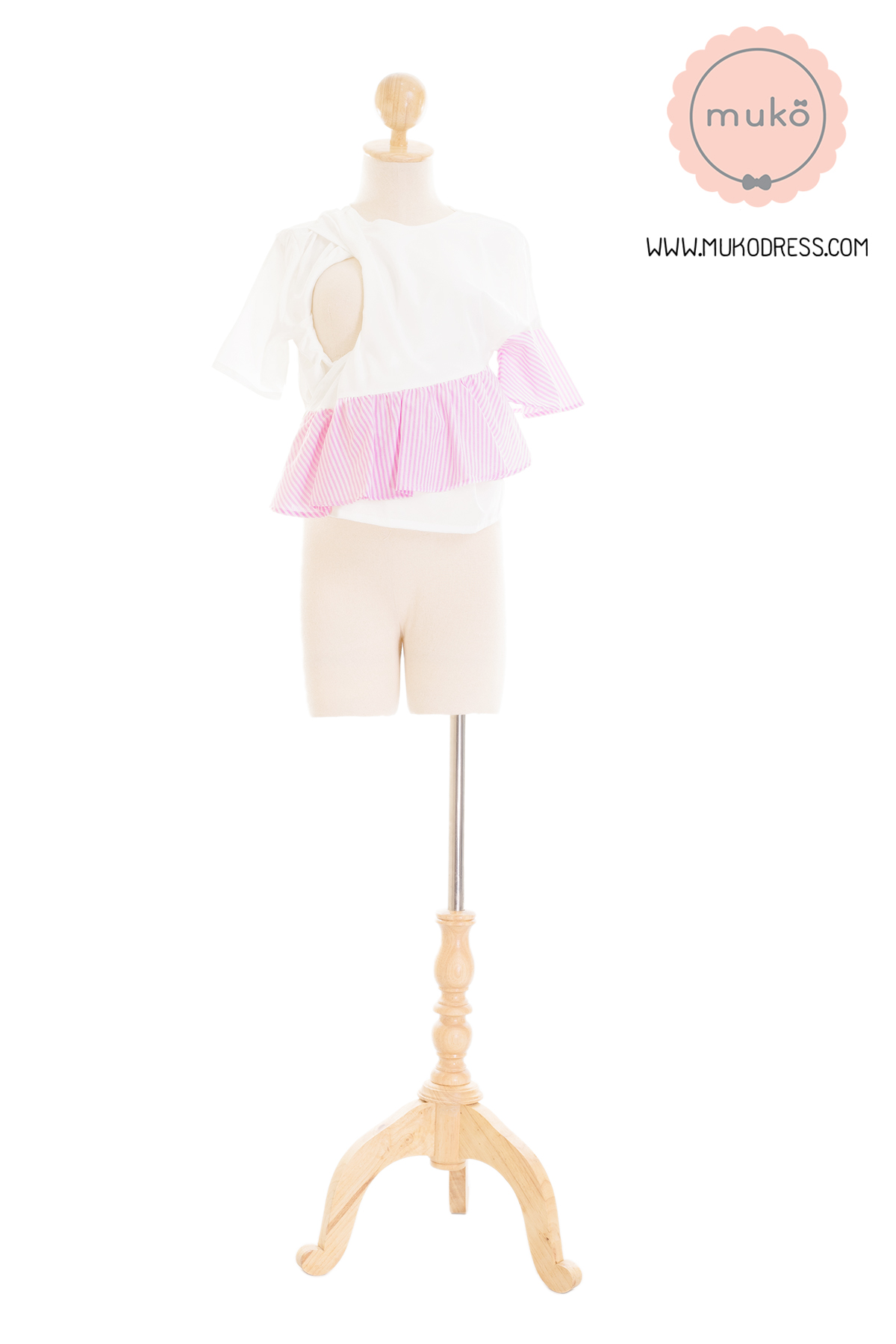 Muko Tancy เสื้อเปิดให้นม คลุมท้อง BSL18-002 สีขาว-ชมพู Muko Tancy เสื้อเปิดให้นม คลุมท้อง BSL18-002 สีขาว-ชมพู