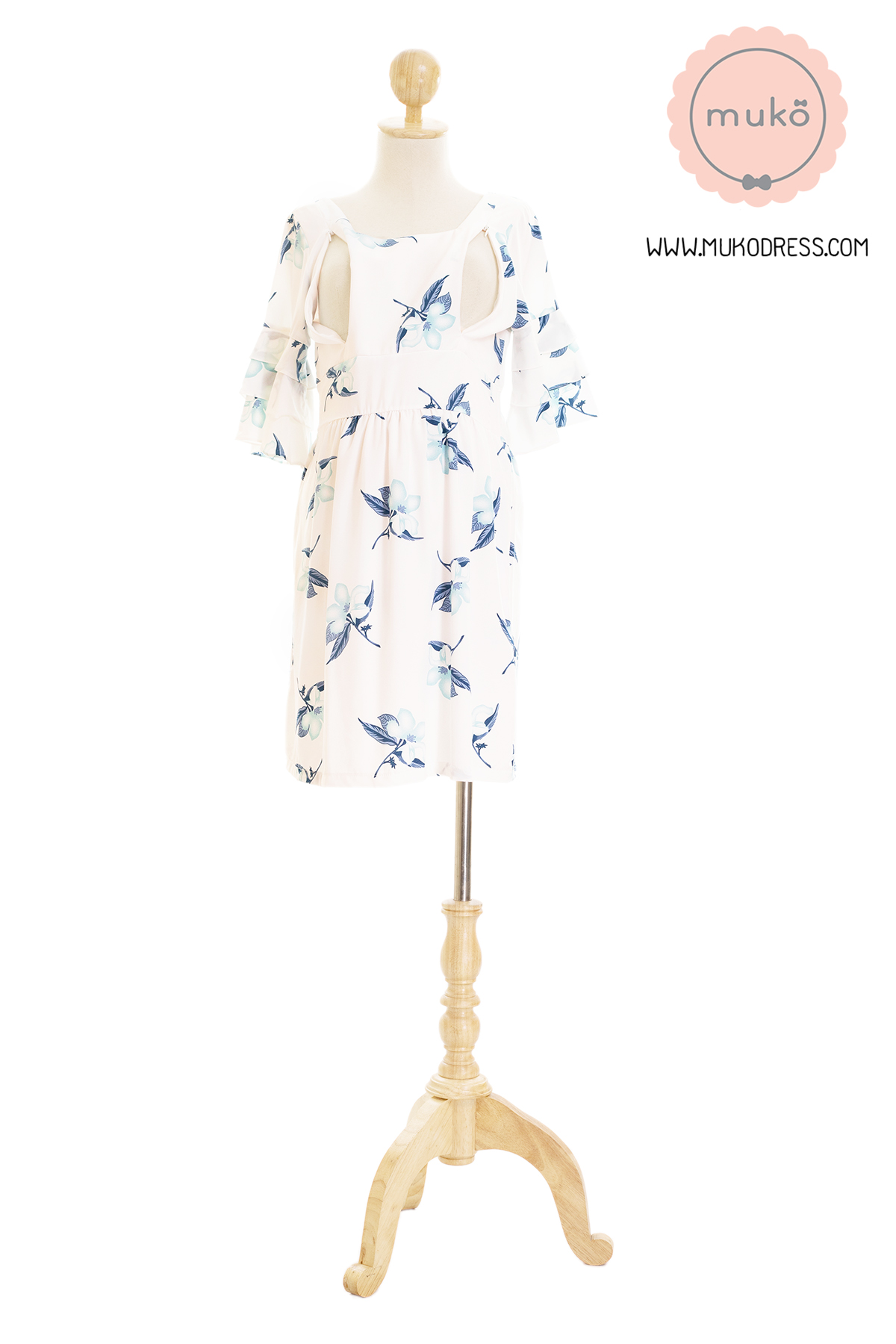 Muko Camelia เดรสเปิดให้นม คลุมท้อง DZ36-003 ขาวดอก